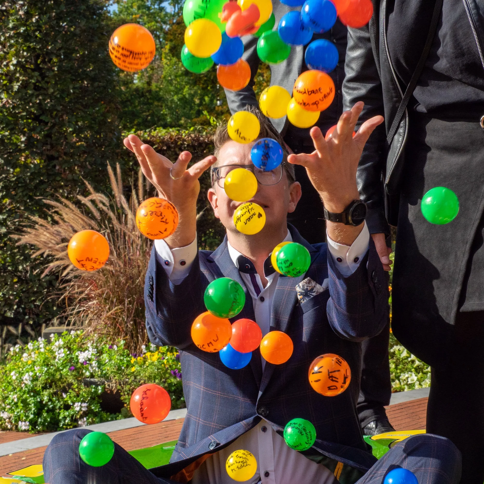 Boodschap met ballen op Werelddag van verzet tegen armoede