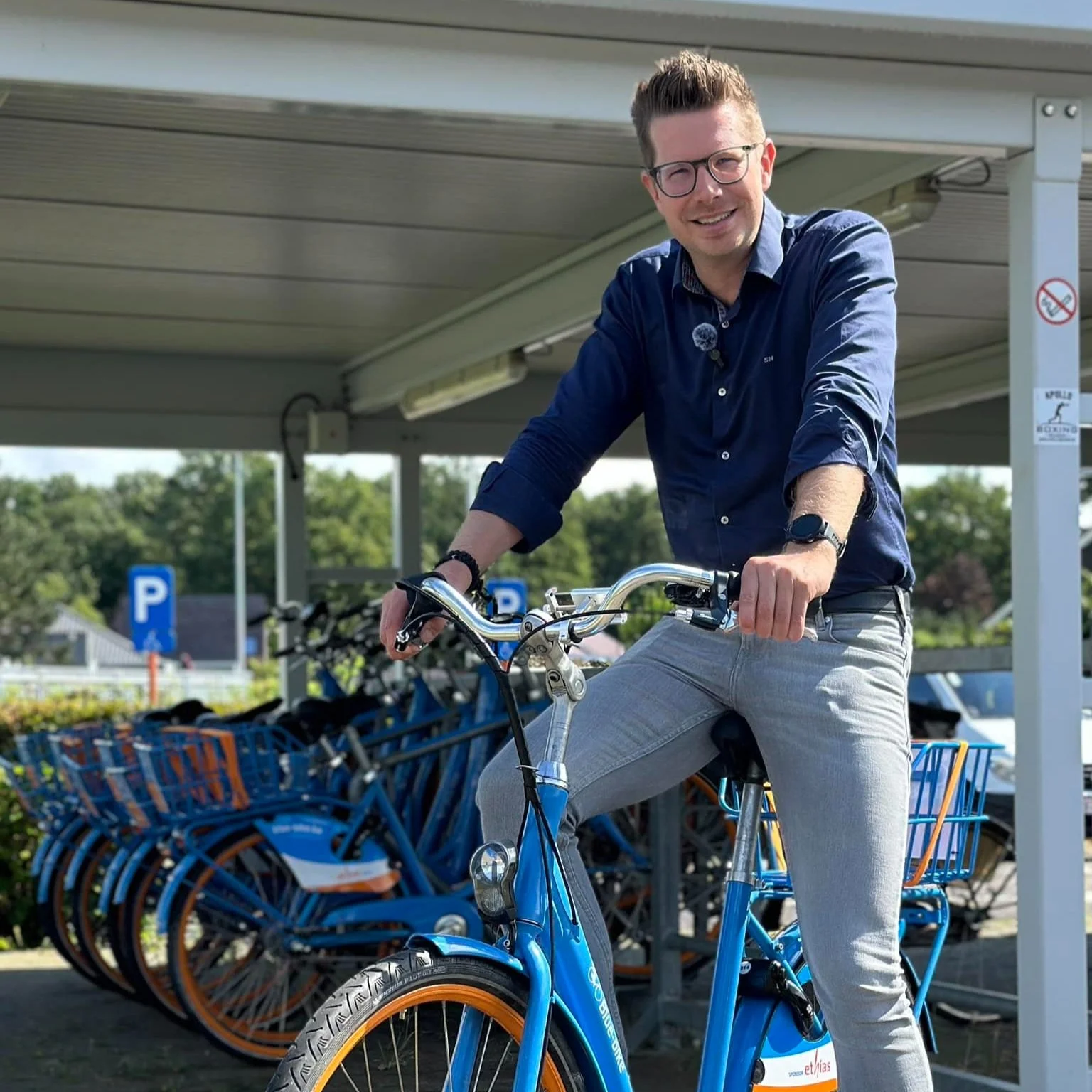 Acht Blue-bike deelfietsen nu beschikbaar bij Hoppinpunt Station Beringen